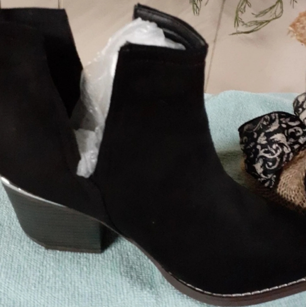 Ankle boots